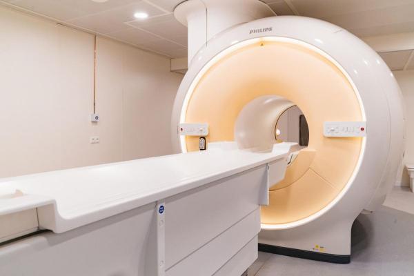 International Shipping of High-Value Medical Imaging Equipment